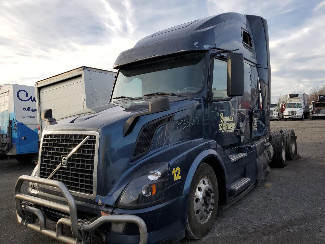 Изображение 2 2015 VOLVO VN VNL 2015 с VIN 4V4NC9TJ0FN918160