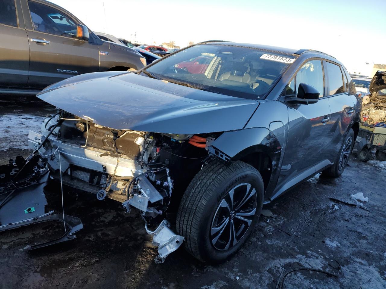 Obraz 2023 TOYOTA BZ4X XLE 2023