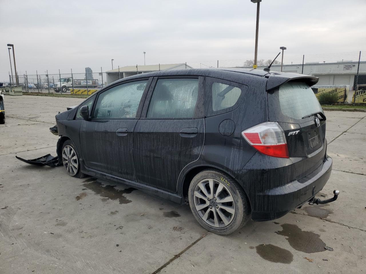 Image 2 of 2013 HONDA FIT SPORT 2013 with VIN JHMGE8H5XDC054889