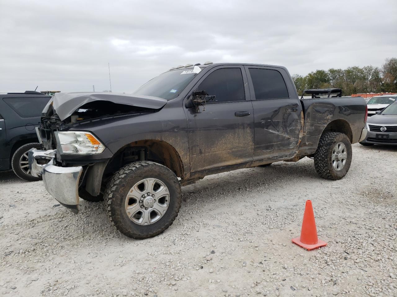 Image 1 of 2018 RAM 2500 ST 2018 with VIN 3C6UR5CL8JG296044