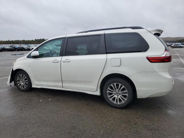 Image 2 of 2018 TOYOTA SIENNA XLE 2018 with VIN 5TDYZ3DC8JS927146