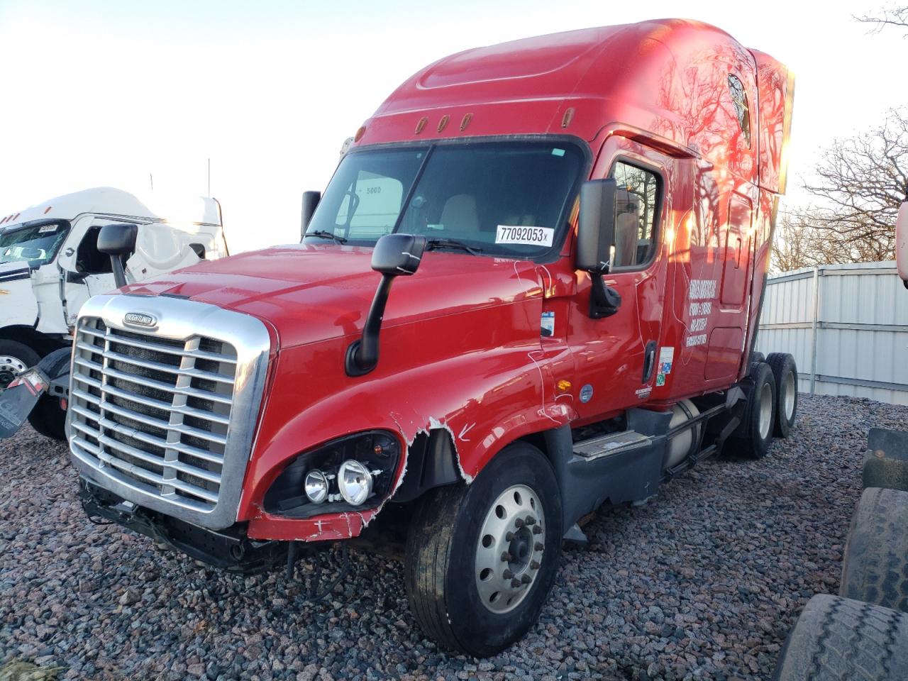 Obraz 2 z 2015 FREIGHTLINER CASCADIA 125  2015 z VIN 3AKJGLD59FSFP7074