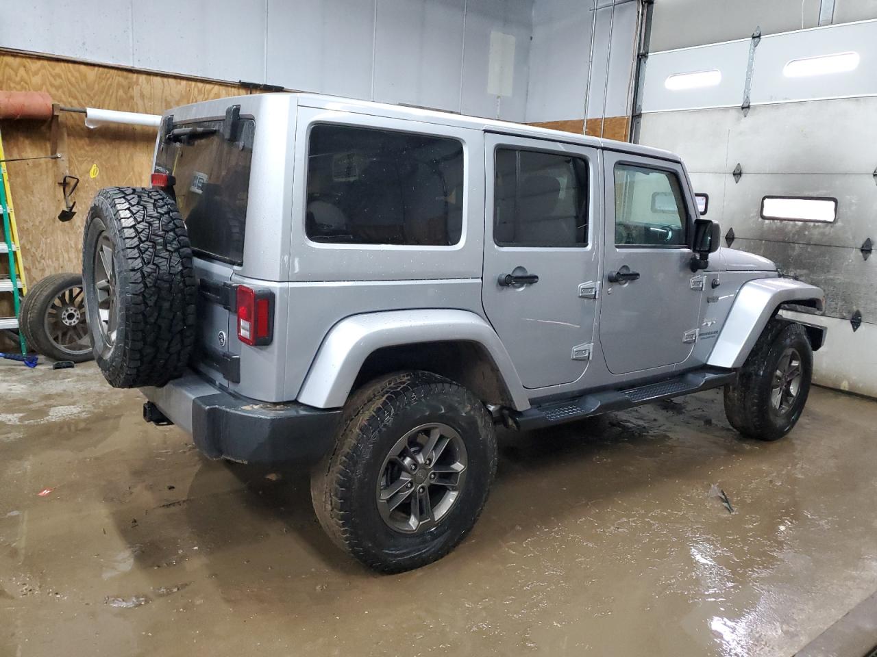 Изображение 3 2016 JEEP WRANGLER UNLIMITED SAHARA 2016 с VIN 1C4BJWEG5GL159538