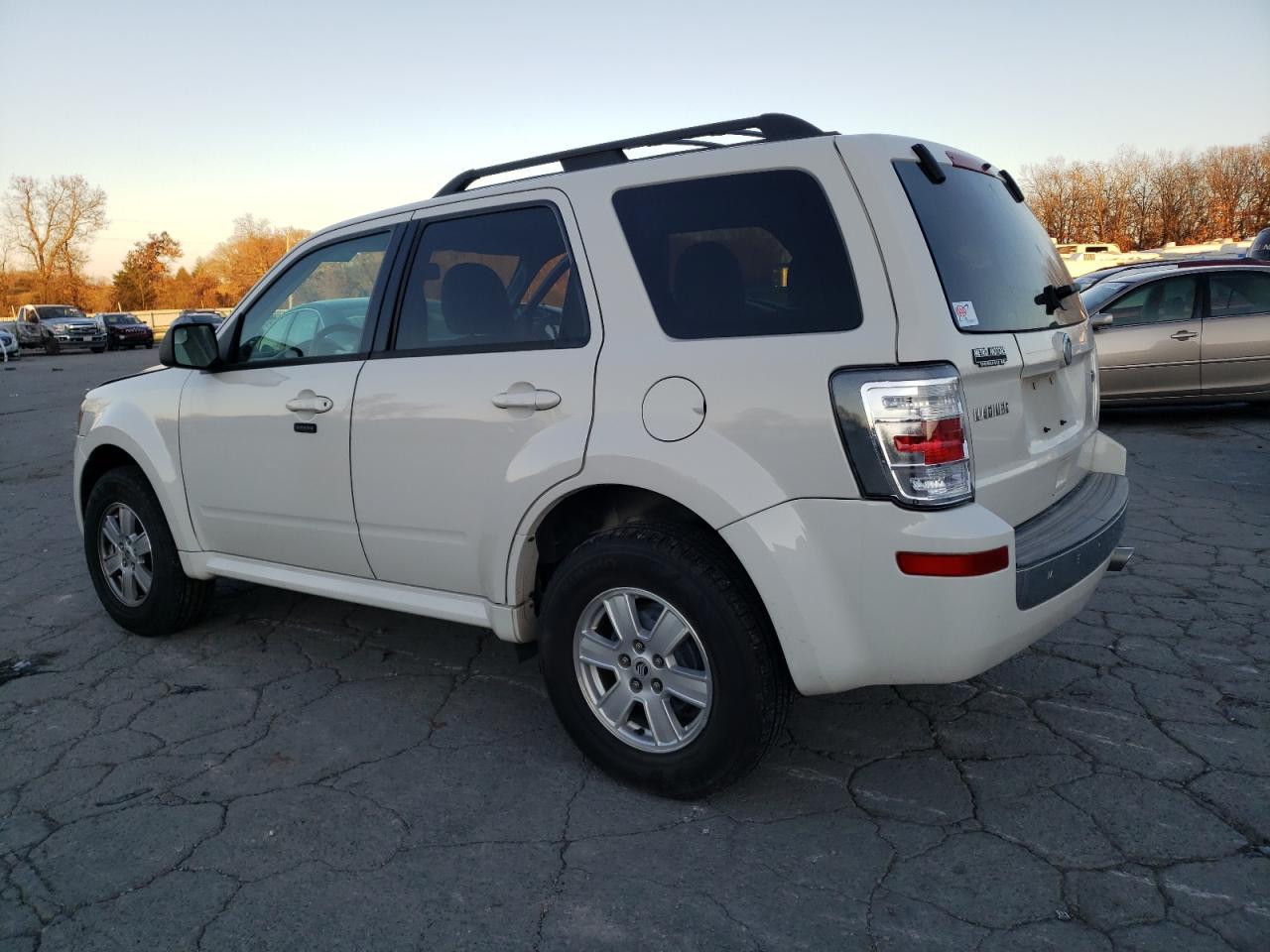 Obraz 2 z 2010 MERCURY MARINER  2010 z VIN 4M2CN9BG8AKJ11991