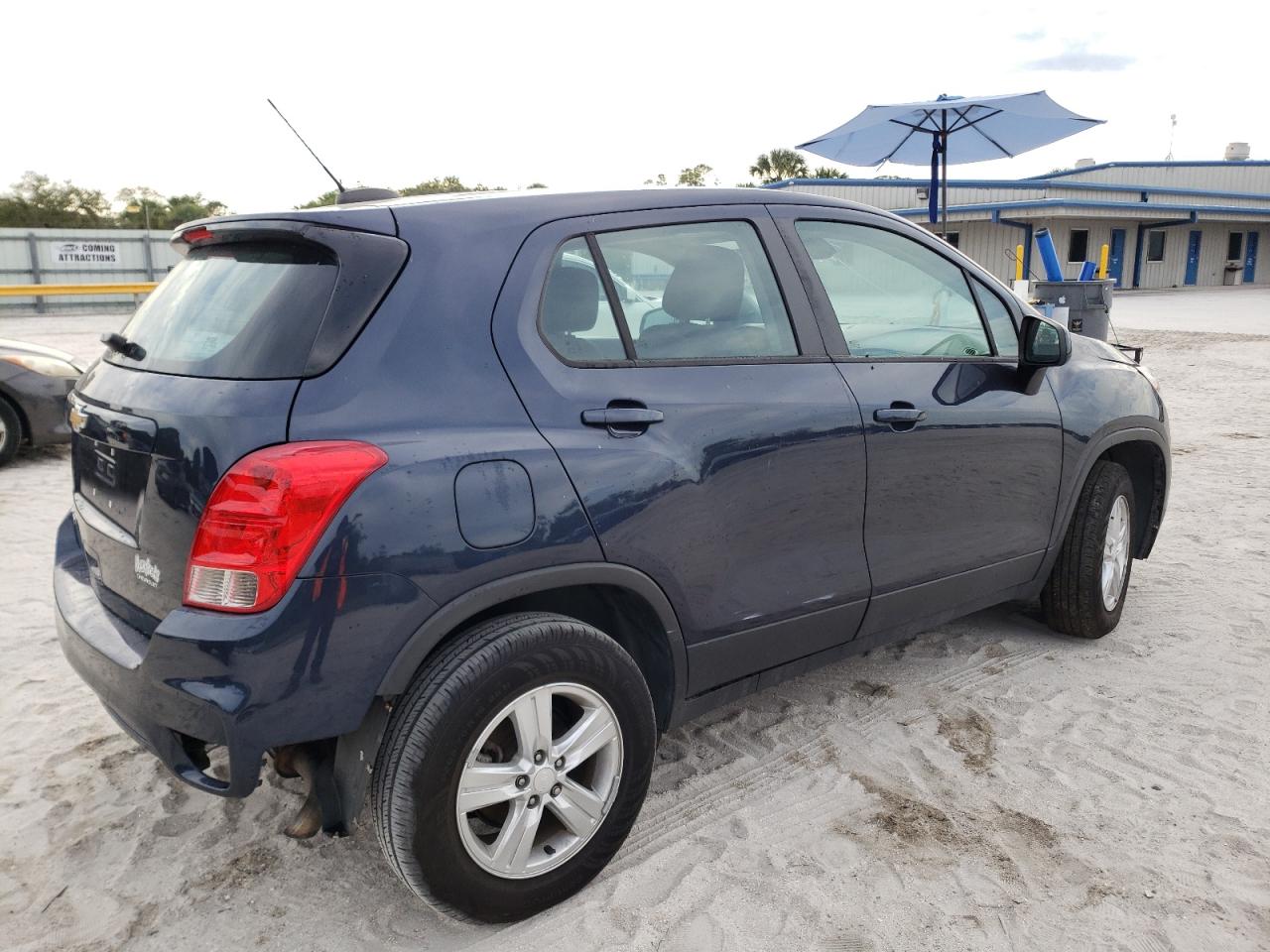 Obraz 3 z 2019 CHEVROLET TRAX LS 2019 z VIN 3GNCJNSB4KL193322