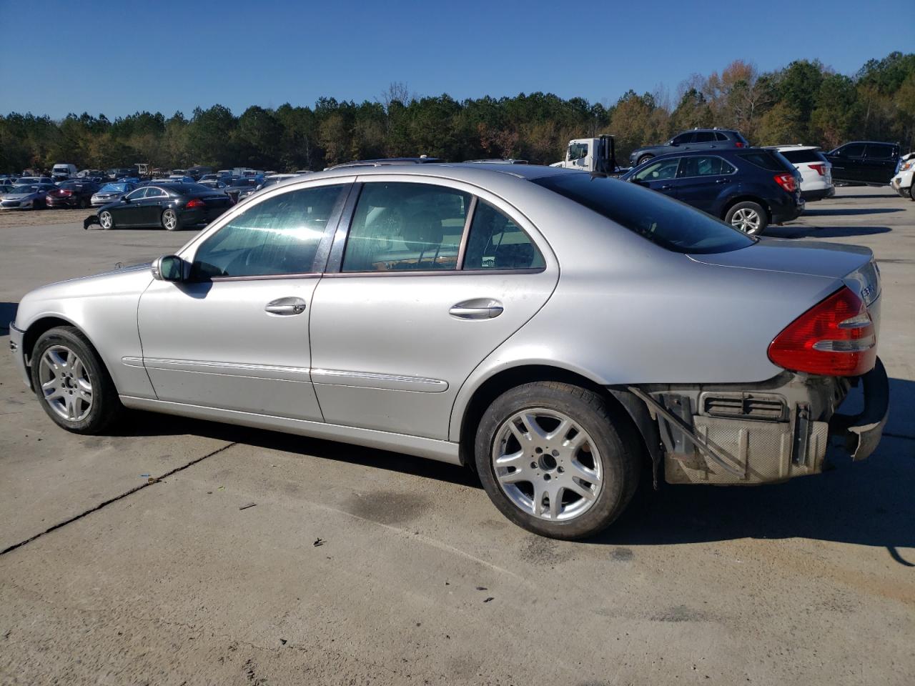 Obraz 2 z 2003 MERCEDES-BENZ E 320 2003 z VIN WDBUF65J93A188566