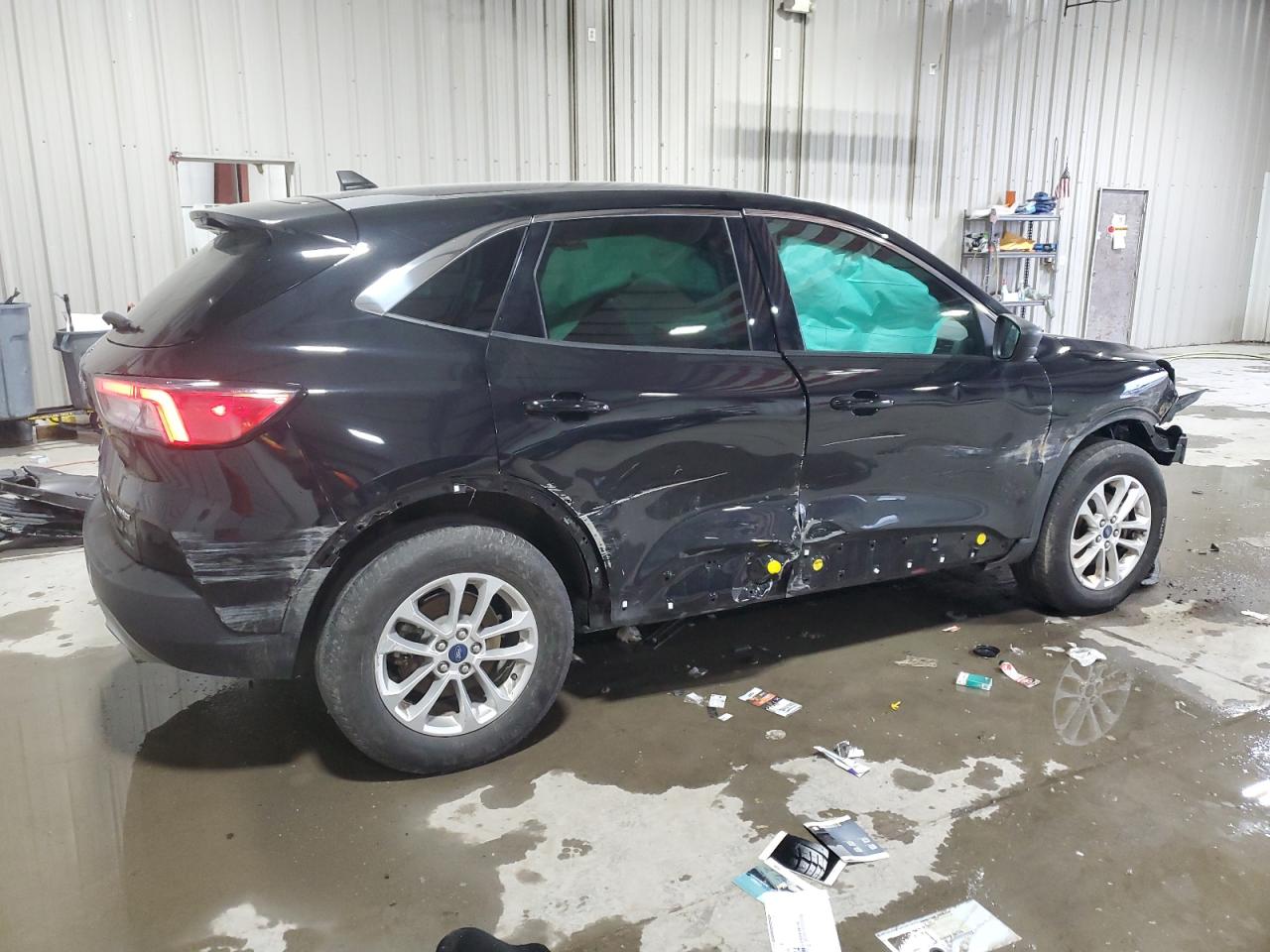 Image 3 of 2022 FORD ESCAPE SE 2022 with VIN 1FMCU9G61NUA82817