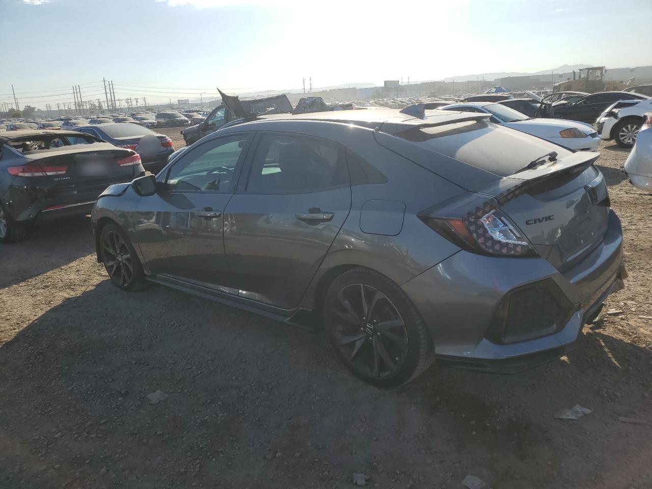 Image 2 of 2018 HONDA CIVIC SPORT 2018 with VIN SHHFK7H4XJU410391