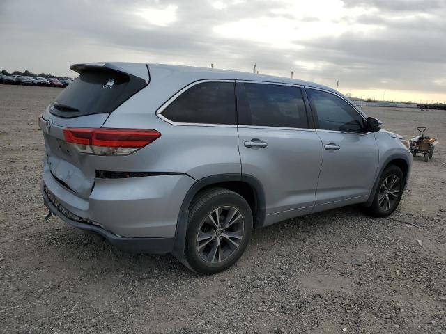 Obraz 3 z 2017 TOYOTA HIGHLANDER LE 2017 z VIN 5TDZARFH8HS024478