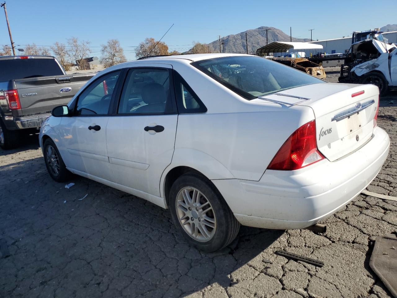 Изображение 2 2000 FORD FOCUS ZTS 2000 с VIN 1FAFP383XYW400555