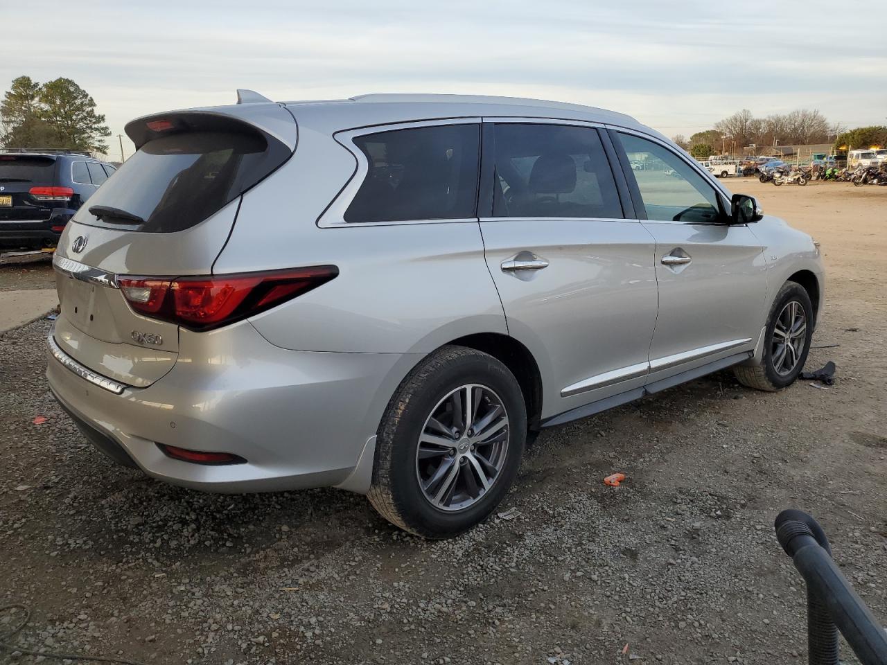 Obraz 3 z 2018 INFINITI QX60  2018 z VIN 5N1DL0MN9JC516870