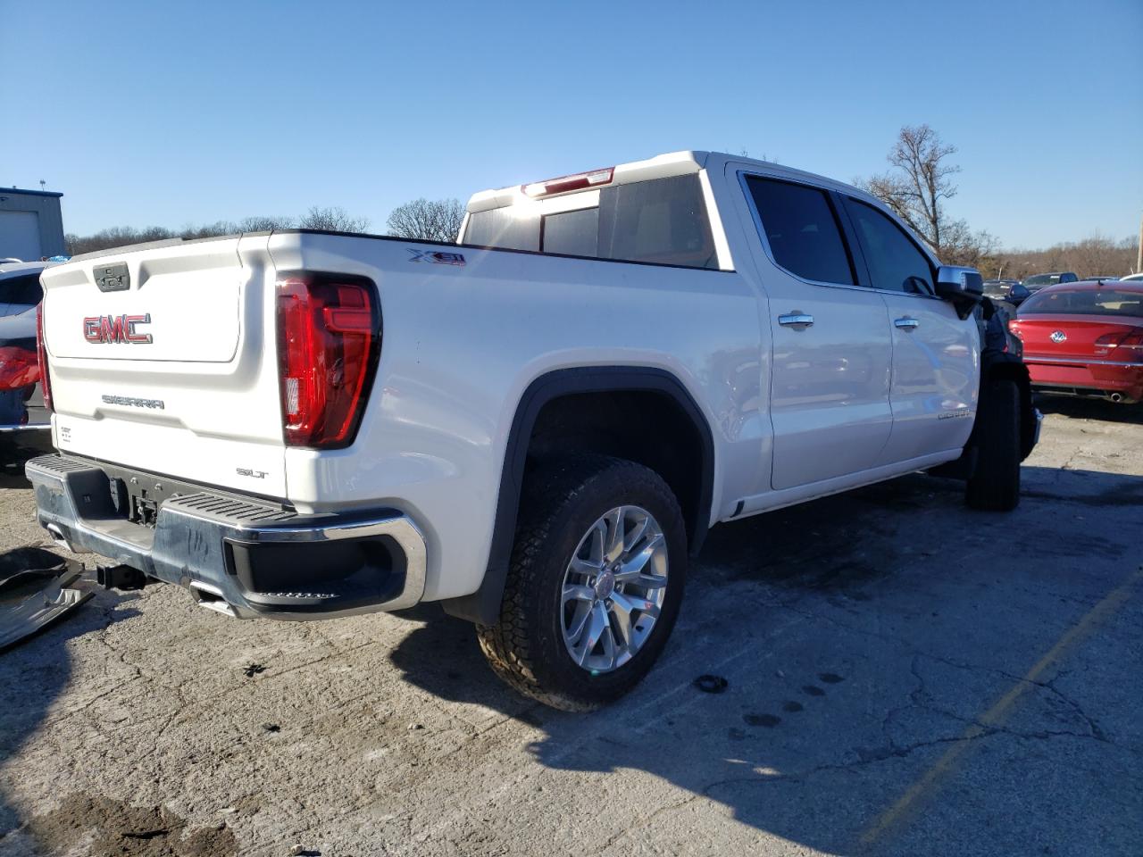 Image 3 of 2022 GMC SIERRA LIMITED K1500 SLT 2022 with VIN 3GTU9DEL9NG207118