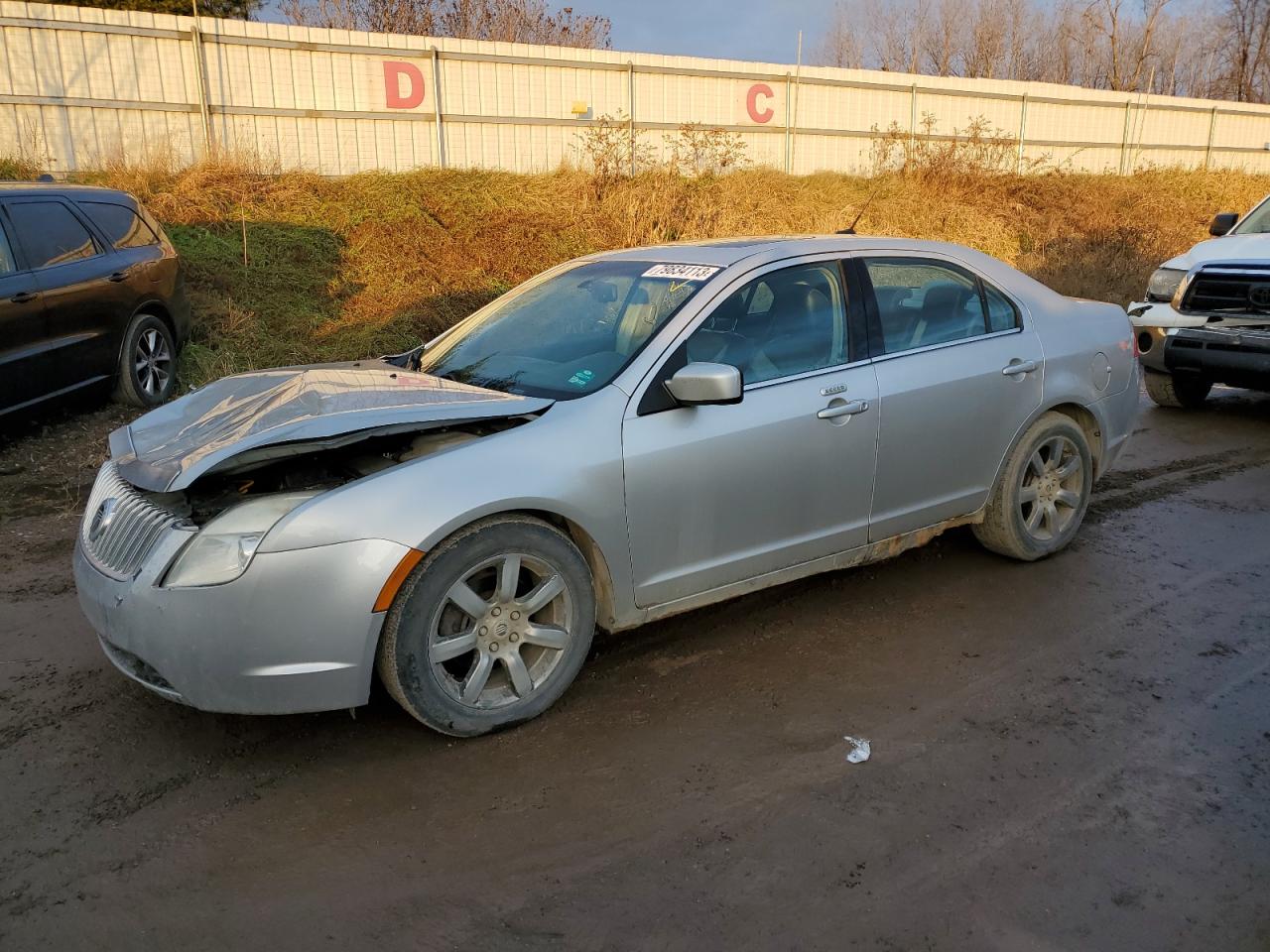Obraz 1 z Mercury Milan Premier 2010 z VIN 3MEHM0JA1AR605238