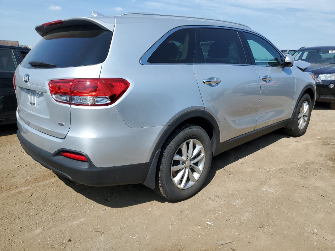 Obraz 3 z 2018 KIA SORENTO LX 2018 z VIN 5XYPG4A37JG416133