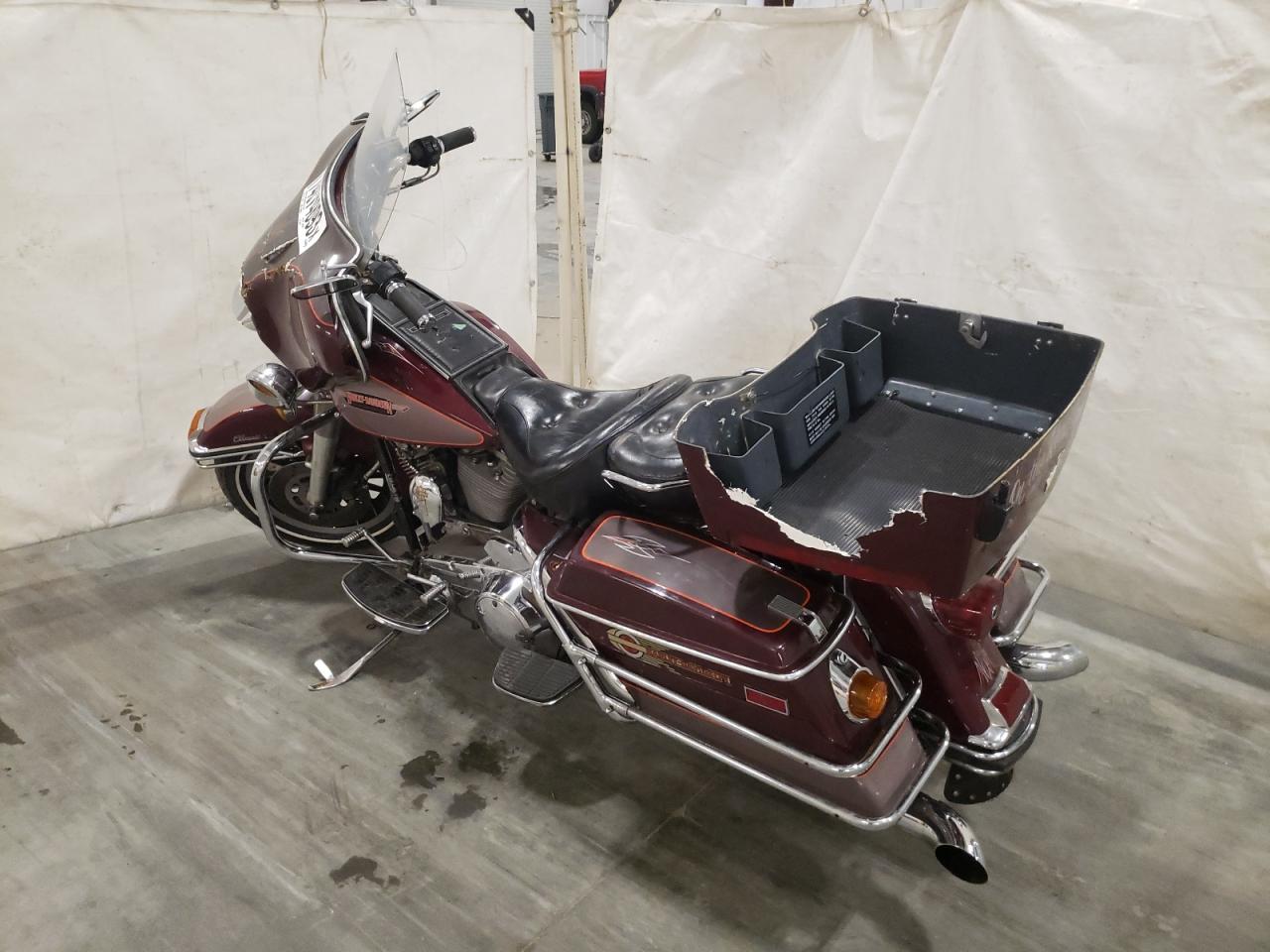 Obraz 3 z 1984 HARLEY-DAVIDSON FLHT CLASSIC 1984 z VIN 1HD1DDL32EY501405