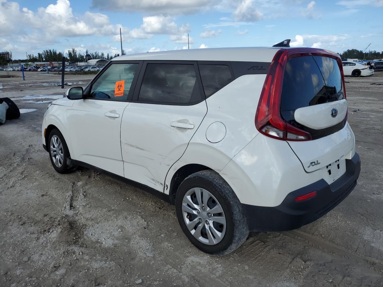 Obraz 2 z 2021 KIA SOUL LX 2021 z VIN KNDJ23AU3M7777190