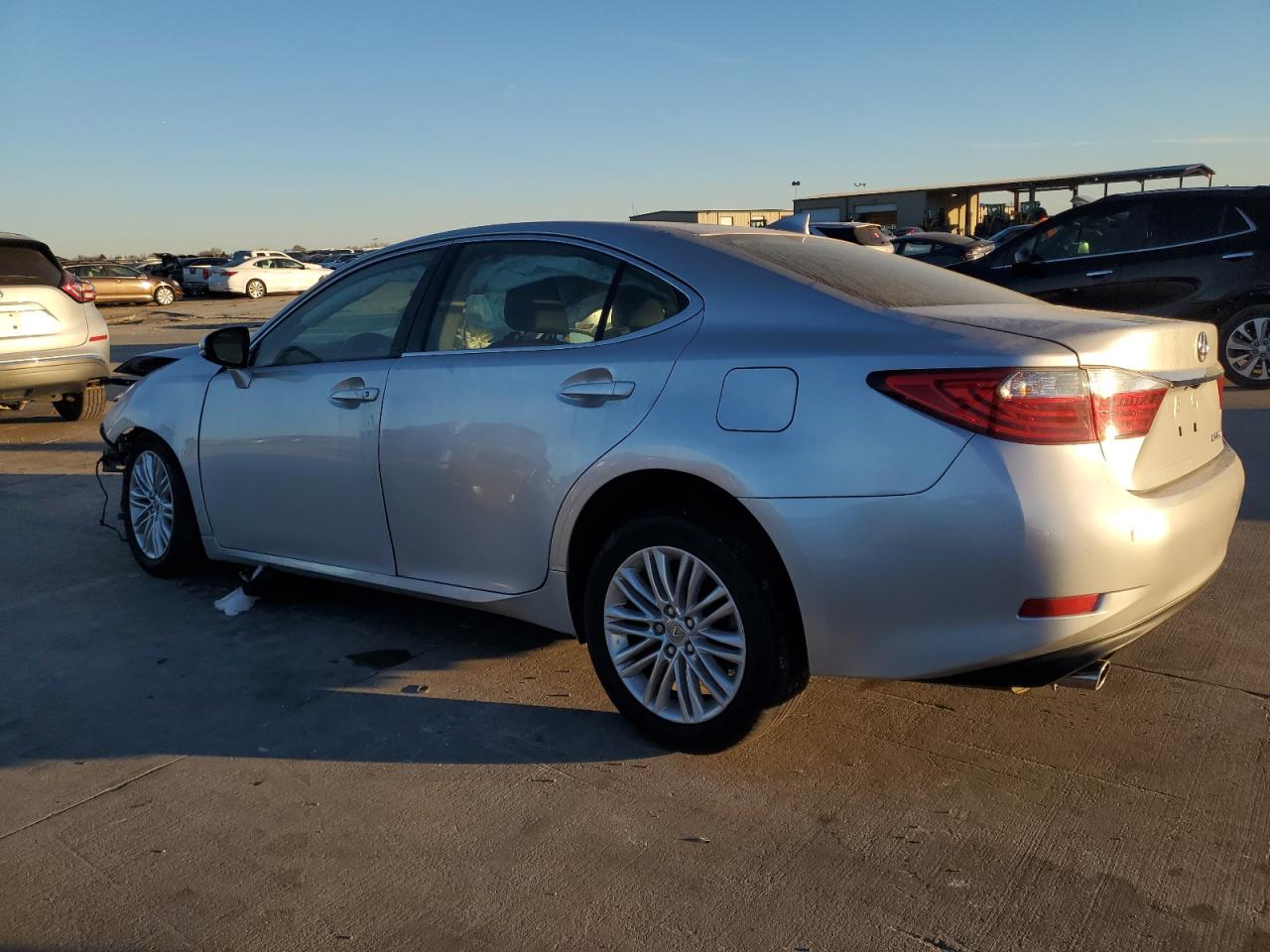 Изображение 2 2015 LEXUS ES 350 2015 с VIN JTHBK1GG4F2162771