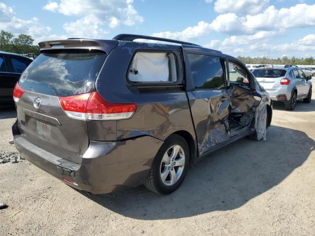 Obraz 3 z Toyota Sienna Le 2013 z VIN 5TDKK3DC2DS377988