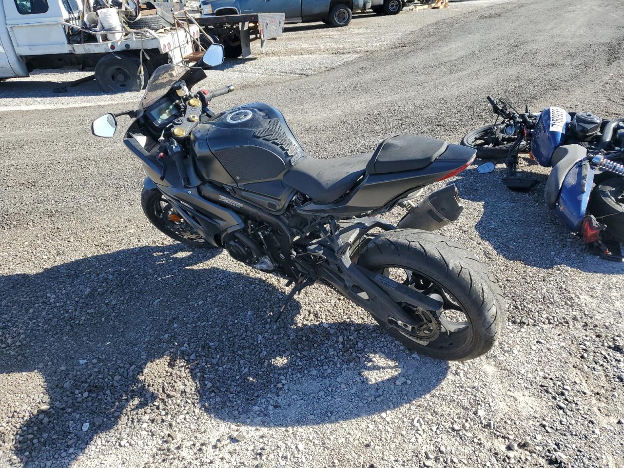 Image 3 of 2021 SUZUKI GSX-R1000  2021 with VIN JS1DM11B0M7100053