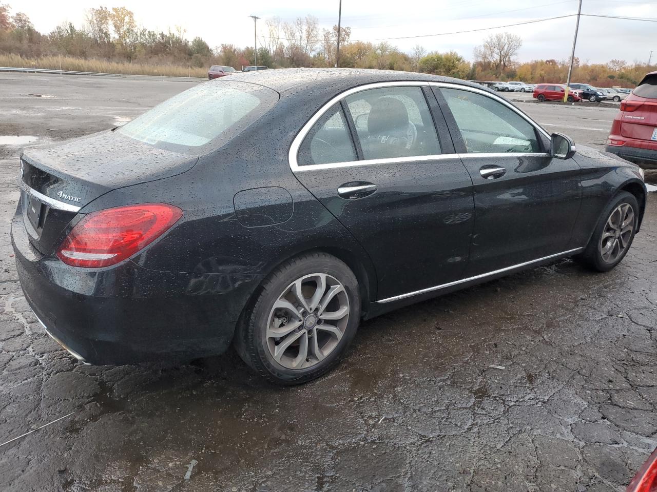 Image 3 of Mercedes-Benz C 300 4Matic 2015 with VIN 55SWF4KB2FU041138