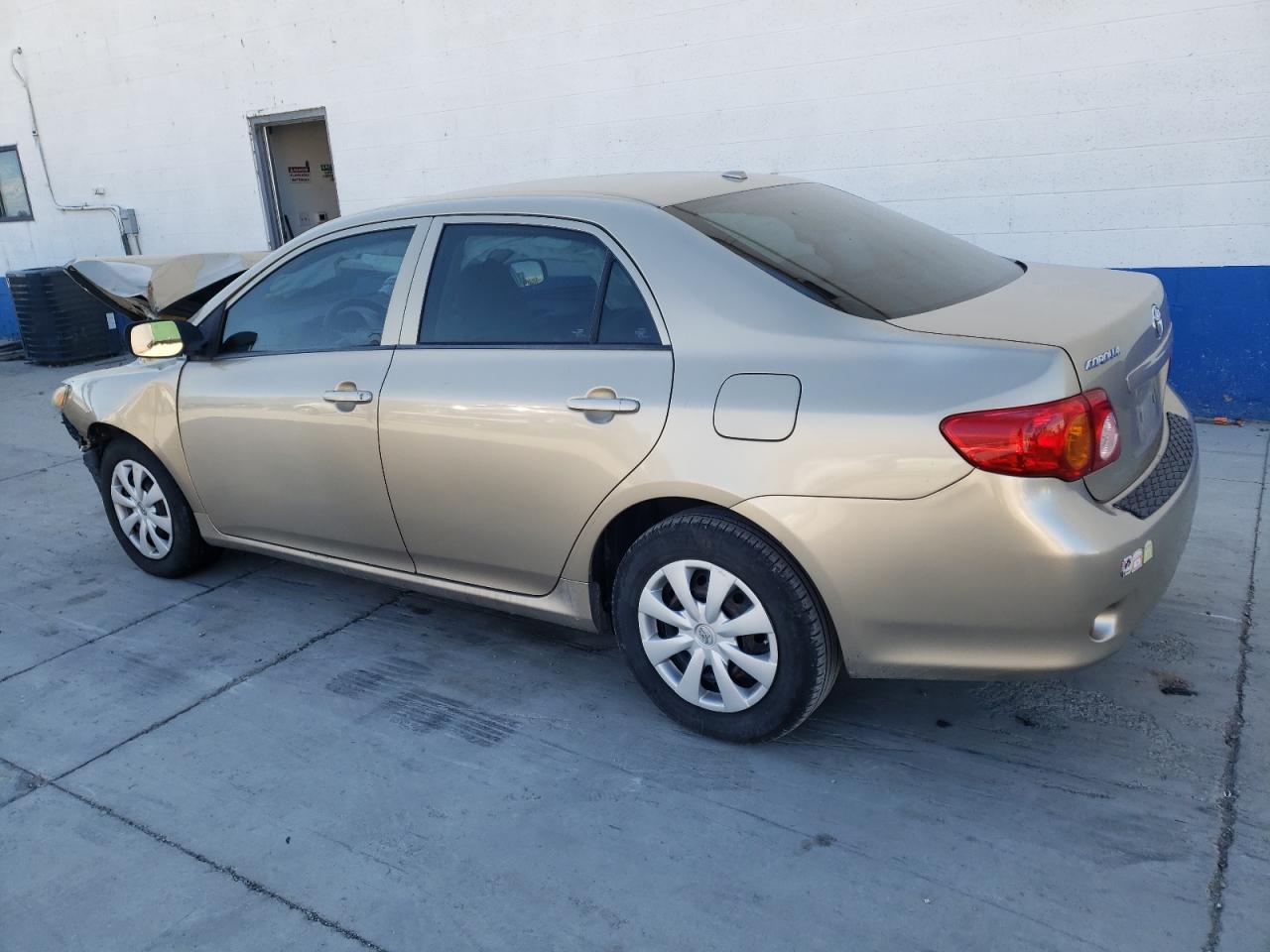 Obraz 2 z 2010 TOYOTA COROLLA BASE 2010 z VIN 1NXBU4EE2AZ232498