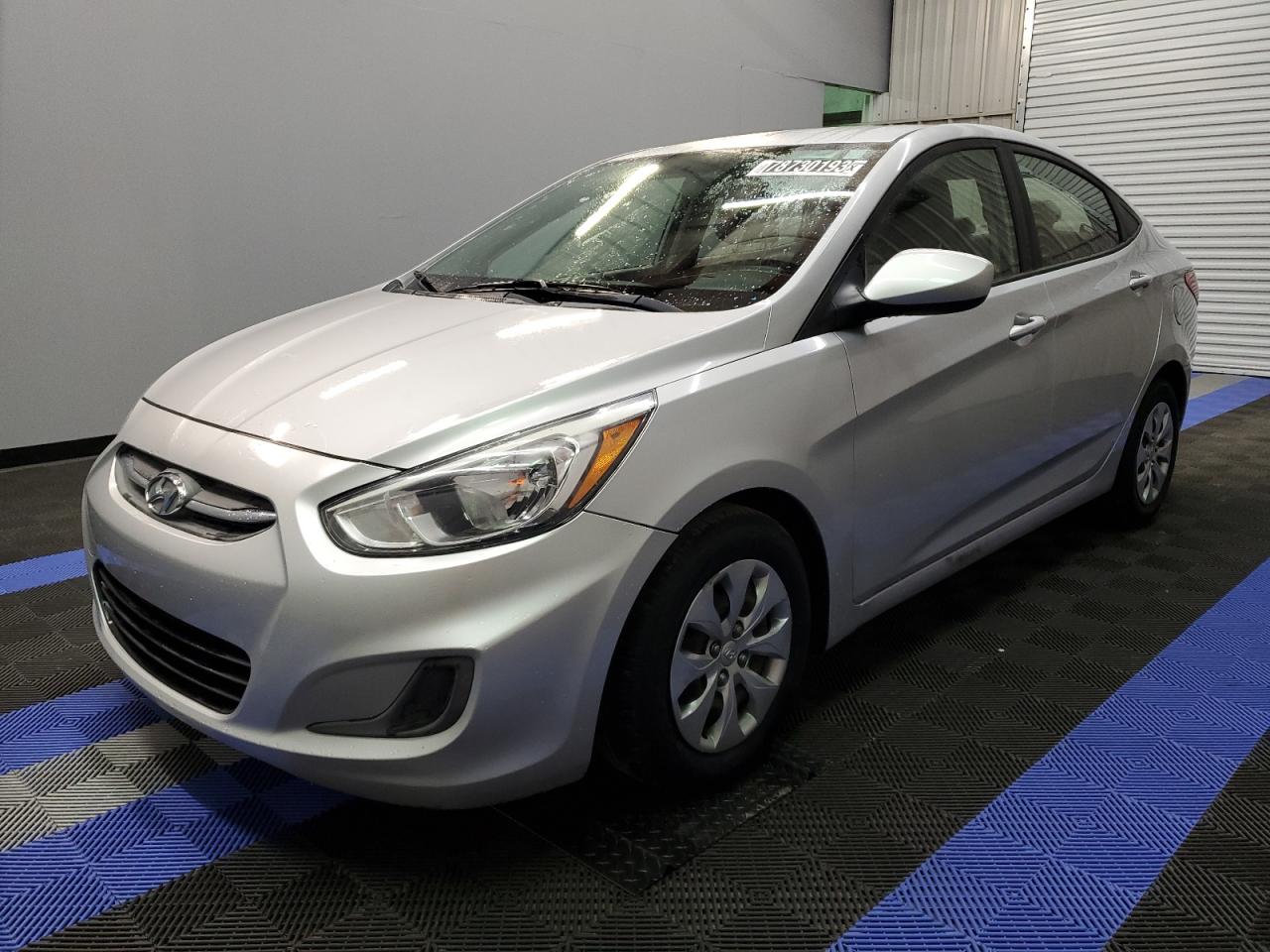 Изображение 1 2017 HYUNDAI ACCENT SE 2017 с VIN KMHCT4AE3HU293043
