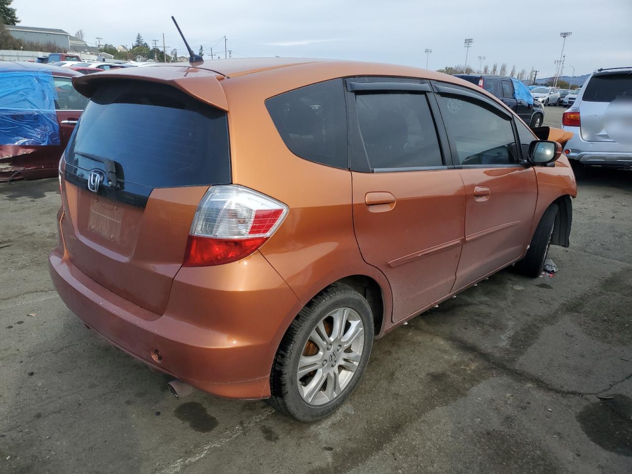 Изображение 3 2011 HONDA FIT SPORT 2011 с VIN JHMGE8H5XBC013000
