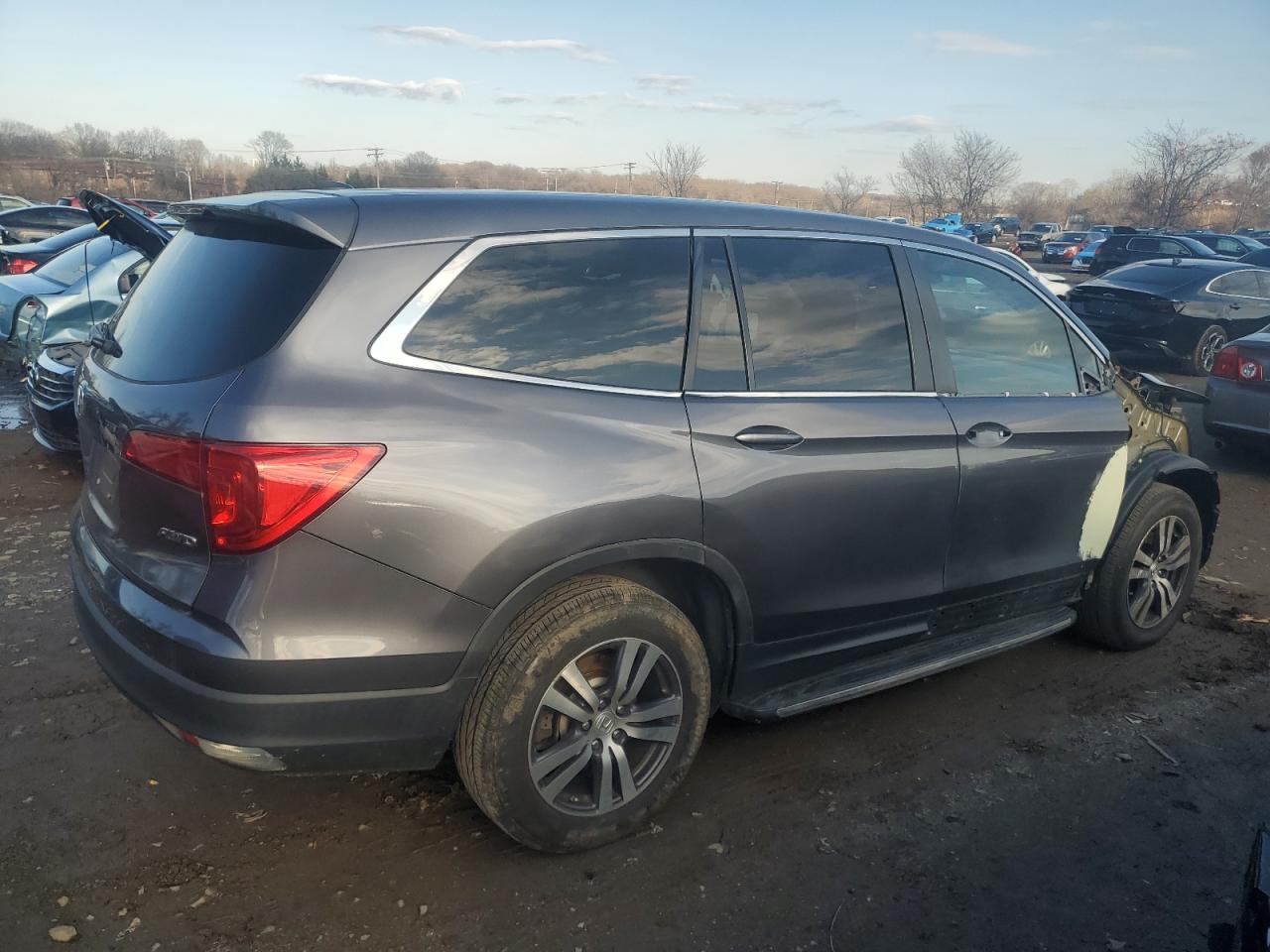 Изображение 3 2018 HONDA PILOT EXL 2018 с VIN 5FNYF6H68JB018505