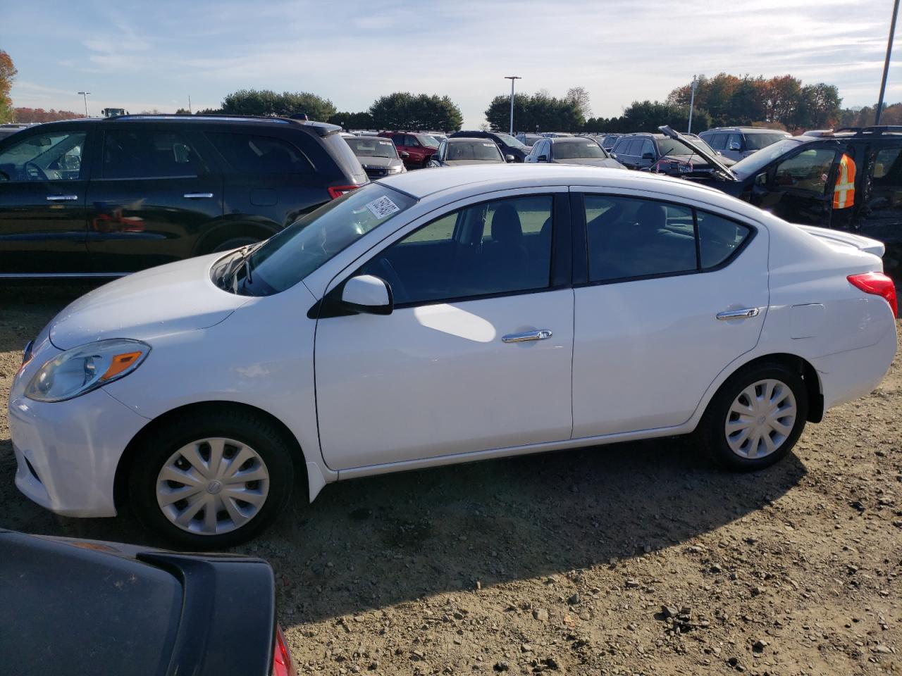 Obraz 1 z 2014 NISSAN VERSA S 2014 z VIN 3N1CN7AP3EL825191