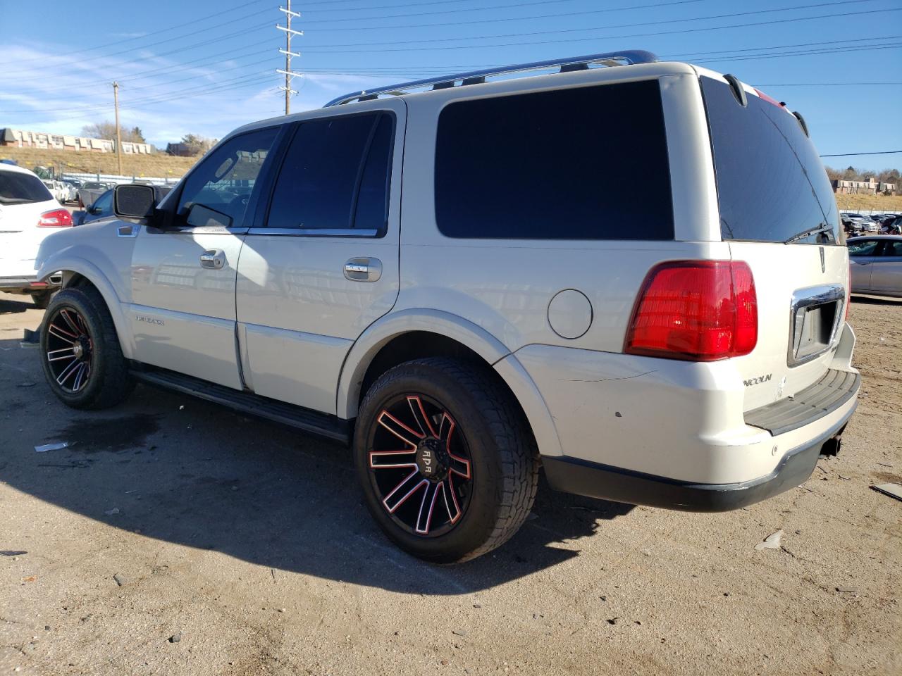 Obraz 2 z 2005 LINCOLN NAVIGATOR  2005 z VIN 5LMFU275X5LJ20074