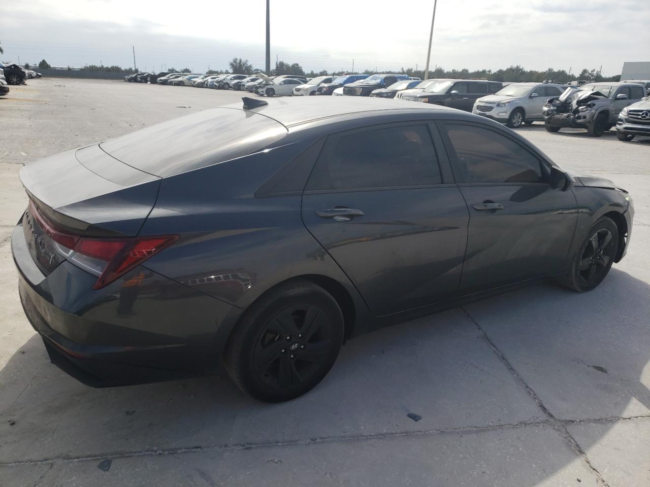 Obraz 3 z 2021 HYUNDAI ELANTRA SEL 2021 z VIN 5NPLS4AG0MH029307