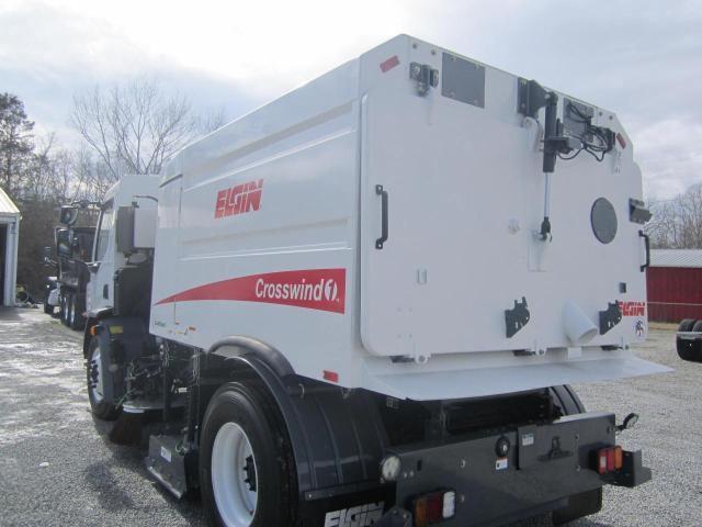 Image 3 of 2023 PETERBILT 220  2023 with VIN 3BPPHM7X5PF595506