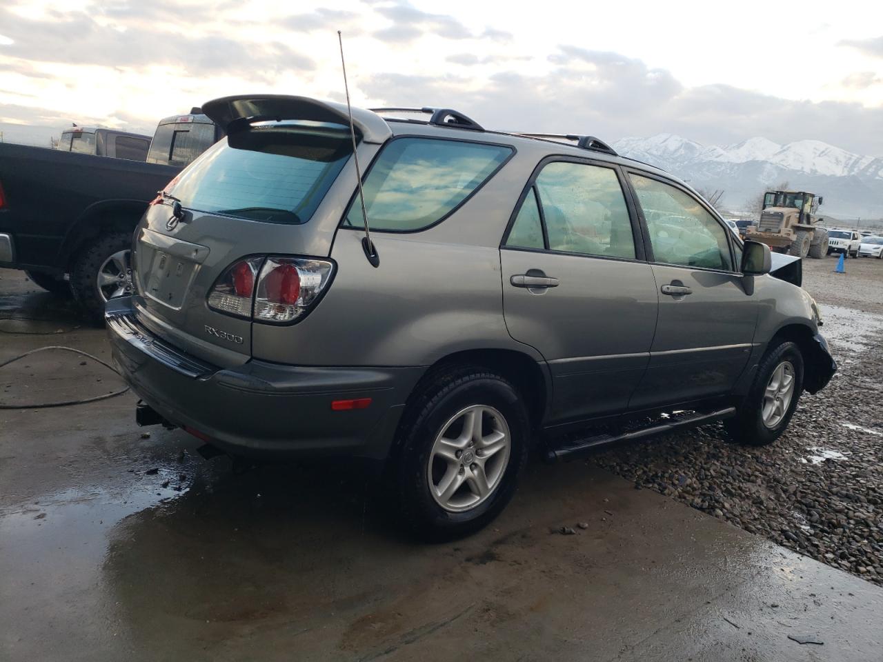 Изображение 3 2002 LEXUS RX 300 2002 с VIN JTJHF10U320279048