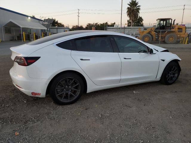 Obraz 3 z 2018 TESLA MODEL 3  2018 z VIN 5YJ3E1EA9JF053286