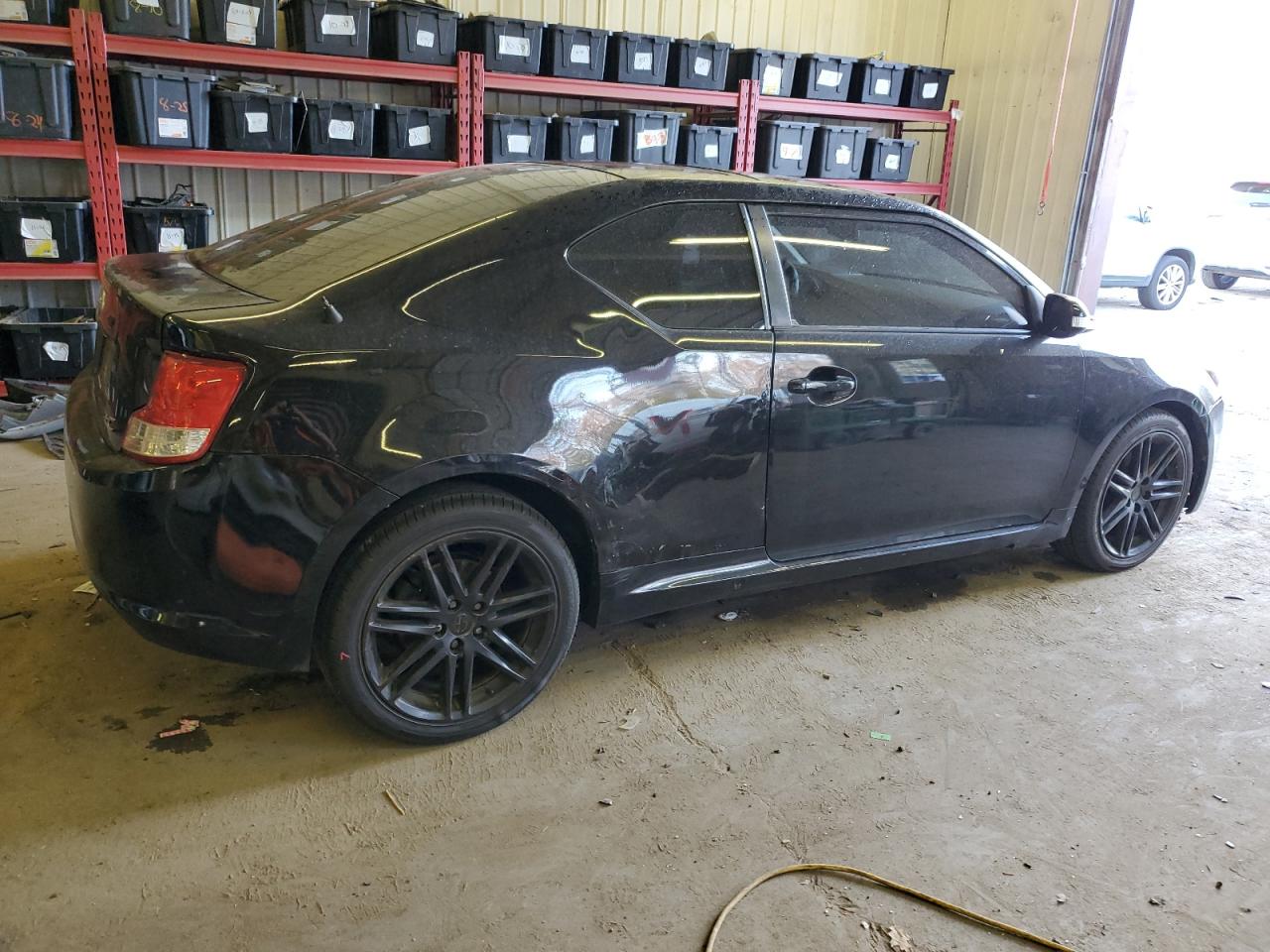 Изображение 3 2013 TOYOTA SCION TC  2013 с VIN JTKJF5C78D3048304