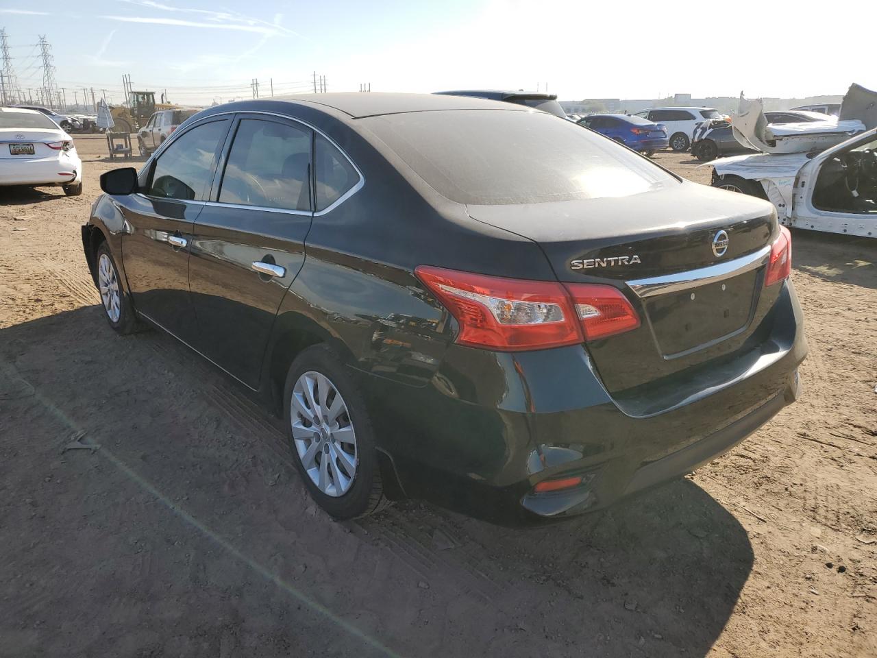 Obraz 2 z 2016 NISSAN SENTRA S 2016 z VIN 3N1AB7APXGY283304