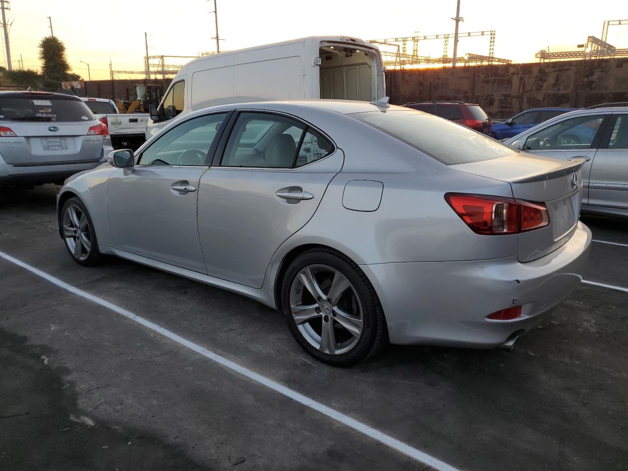 Изображение 2 2011 LEXUS IS 250 2011 с VIN JTHBF5C29B5151652
