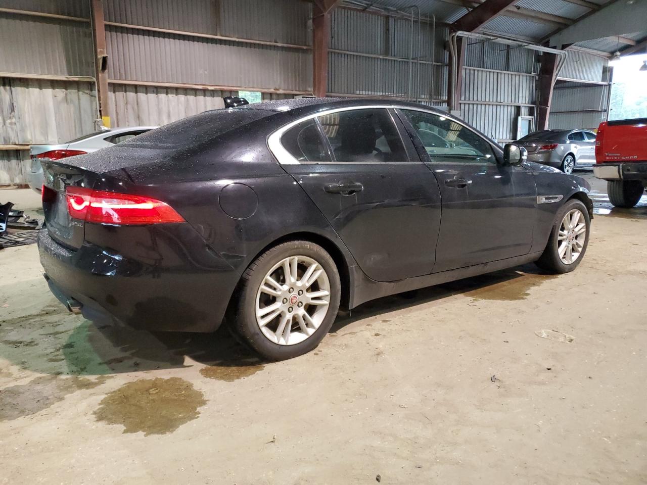 Изображение 3 2017 JAGUAR XE PREMIUM 2017 с VIN SAJAD4BGXHA971556