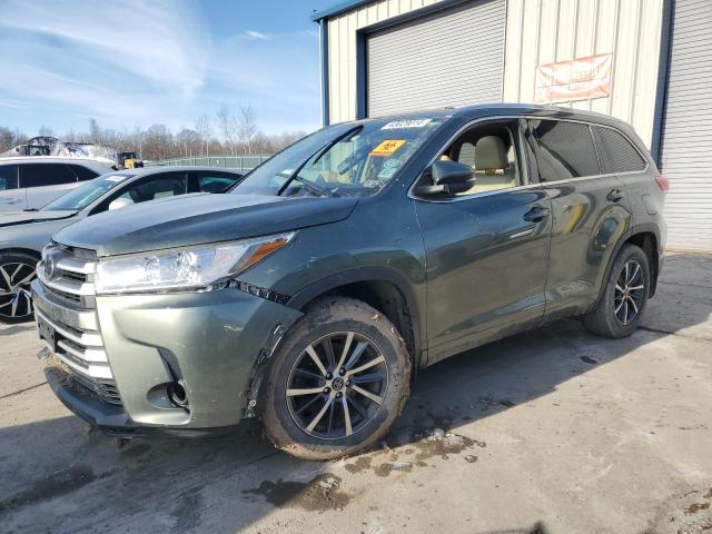 Image 1 of 2018 TOYOTA HIGHLANDER SE 2018 with VIN 5TDJZRFH3JS864602