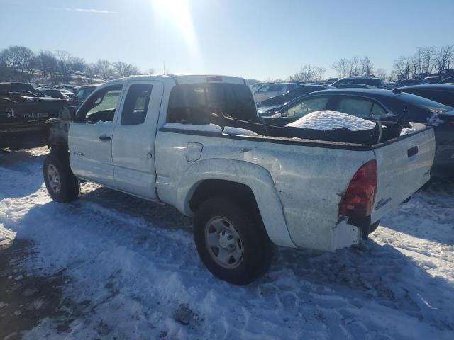 Image 2 of 2013 TOYOTA TACOMA  2013 with VIN 5TFUU4EN1DX080374