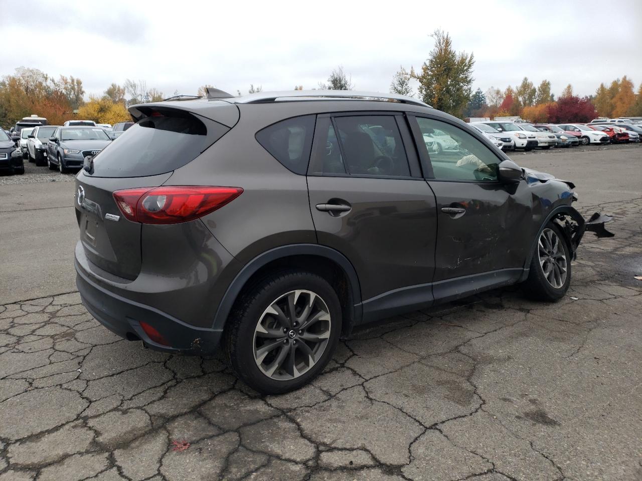 Obraz 3 z 2016 MAZDA CX-5 GT 2016 z VIN JM3KE2DY5G0667427