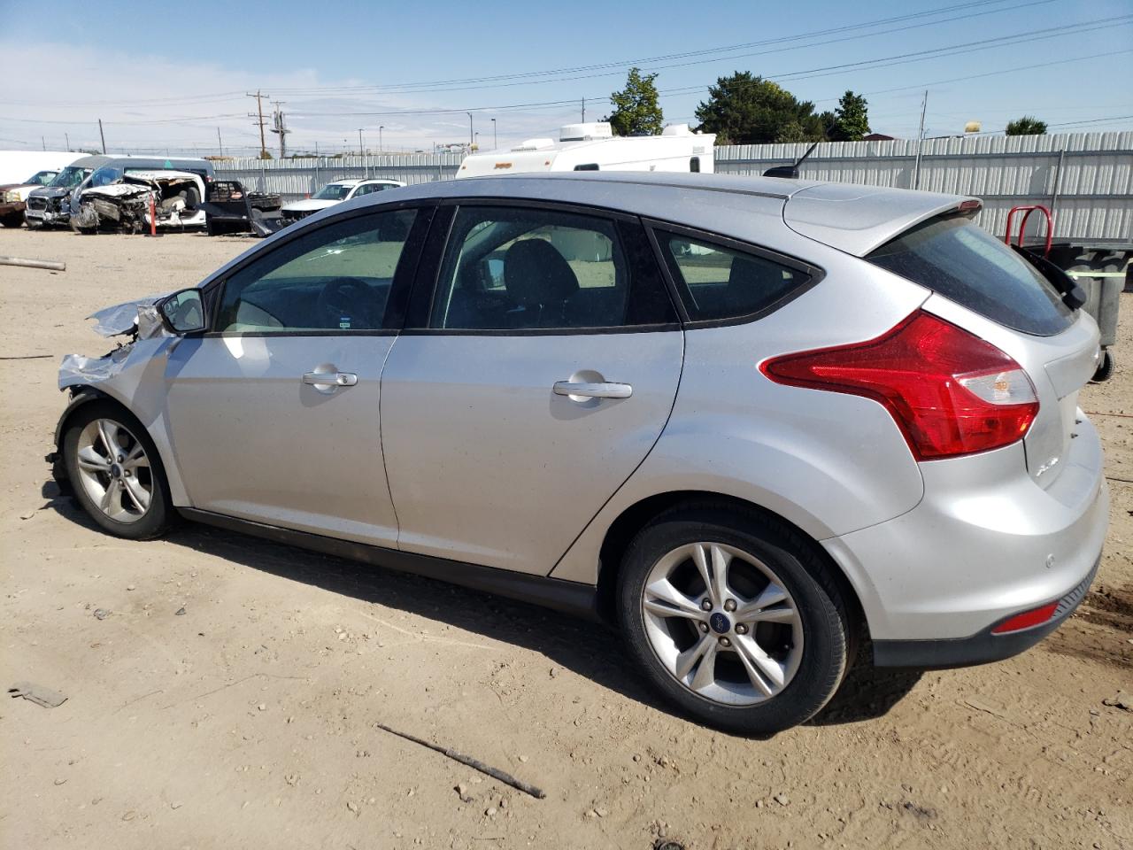 Image 2 of 2014 FORD FOCUS SE 2014 with VIN 1FADP3K2XEL409583