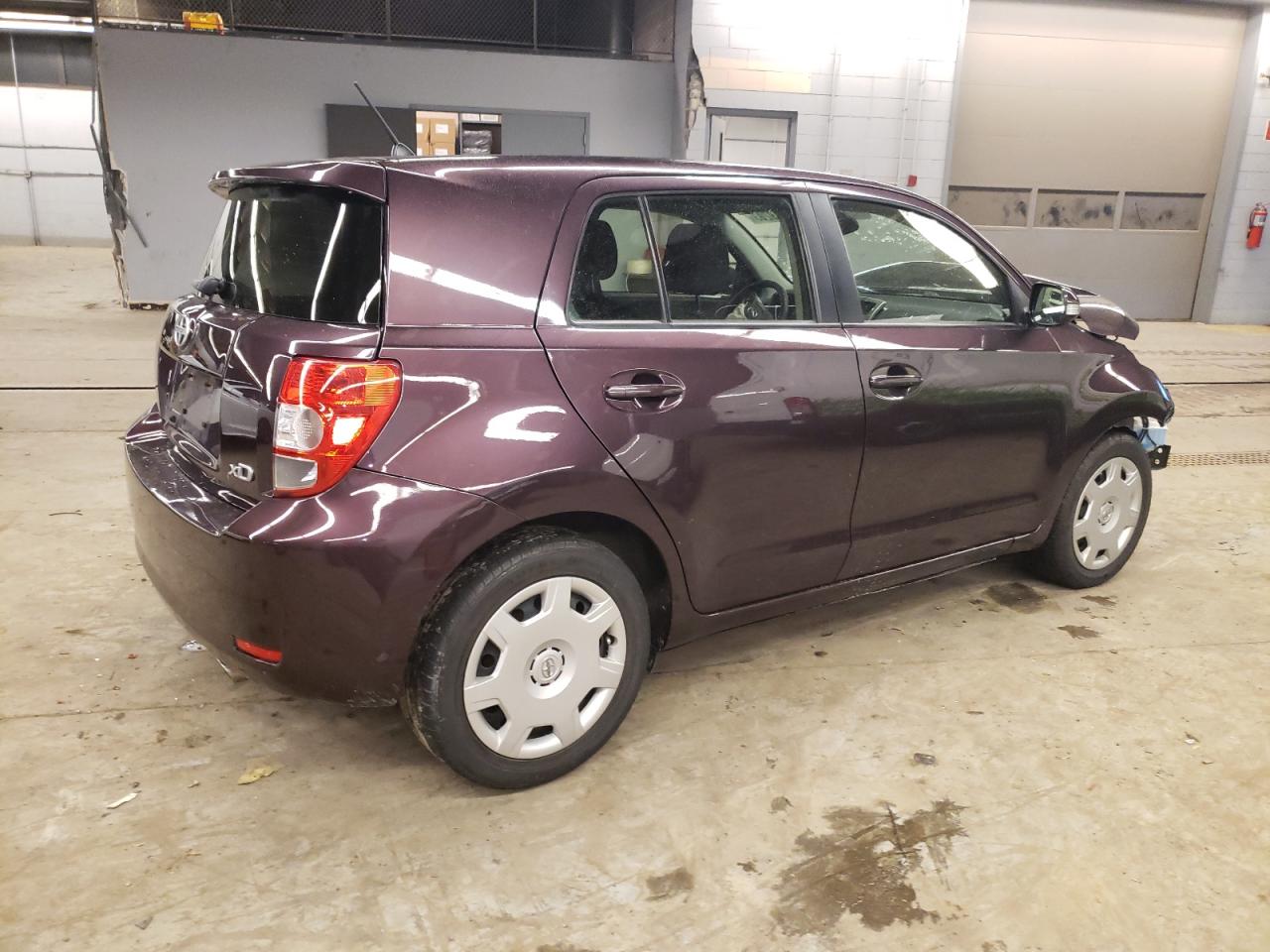 Image 3 of 2013 TOYOTA SCION XD  2013 with VIN JTKKUPB48D1038252