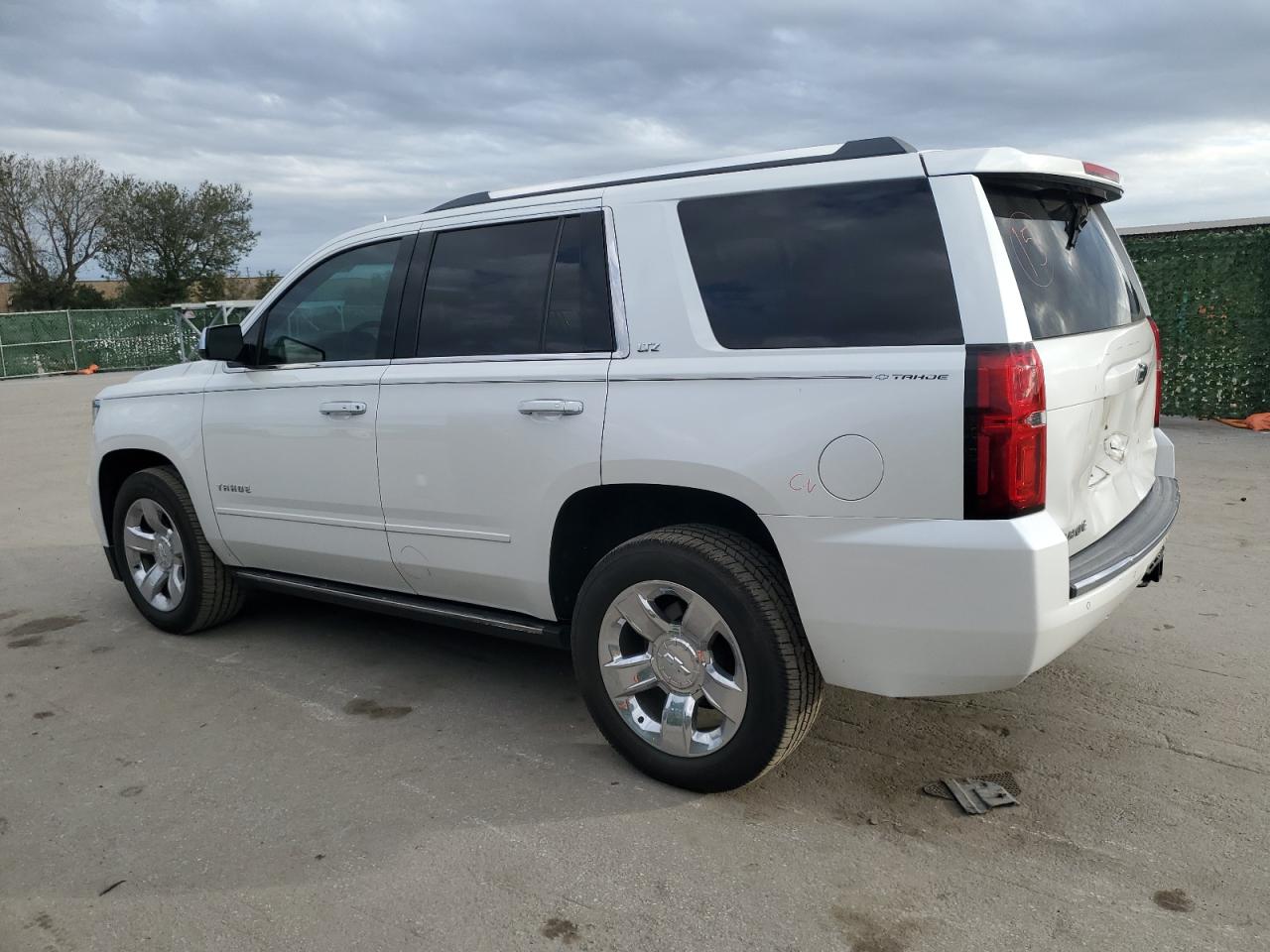 Obraz 2 z 2016 CHEVROLET TAHOE C1500 LTZ 2016 z VIN 1GNSCCKC4GR399825