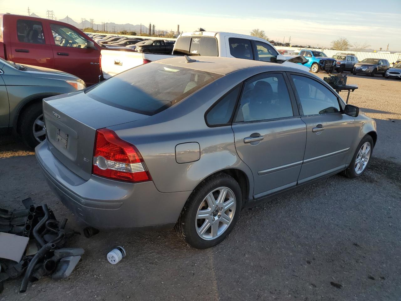 Image 3 of 2004 VOLVO S40 2.4I 2004 with VIN YV1MS382X42011935