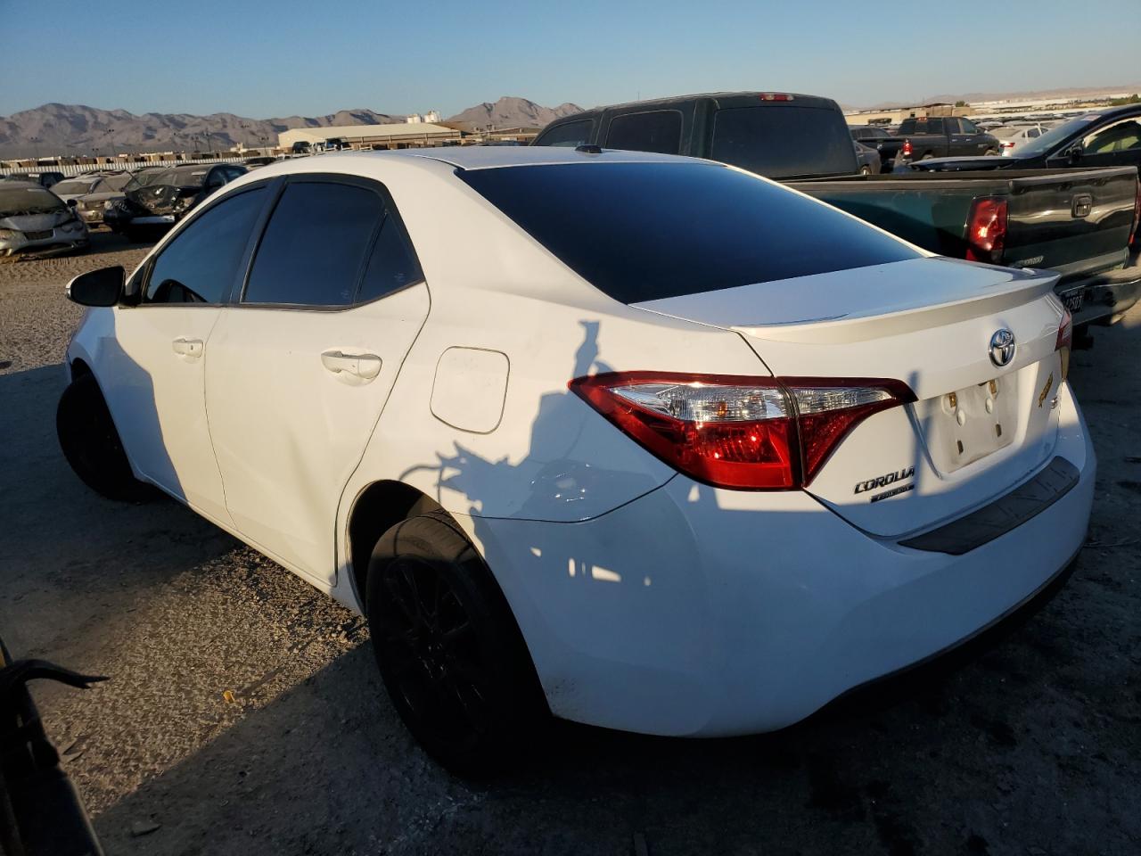 Image 2 of 2016 TOYOTA COROLLA L 2016 with VIN 2T1BURHE2GC562967