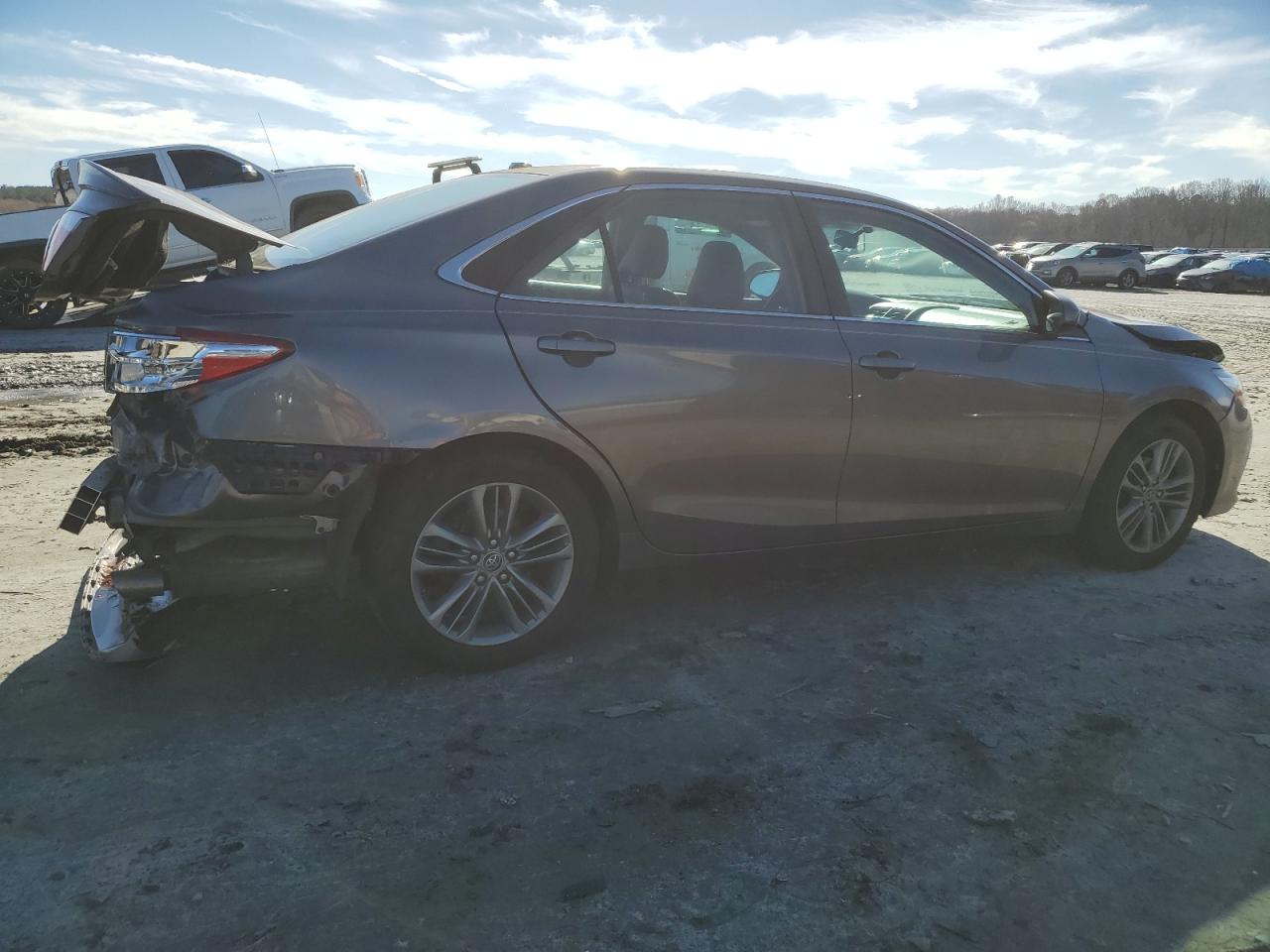 Image 3 of 2015 TOYOTA CAMRY LE 2015 with VIN 4T1BF1FK4FU497217
