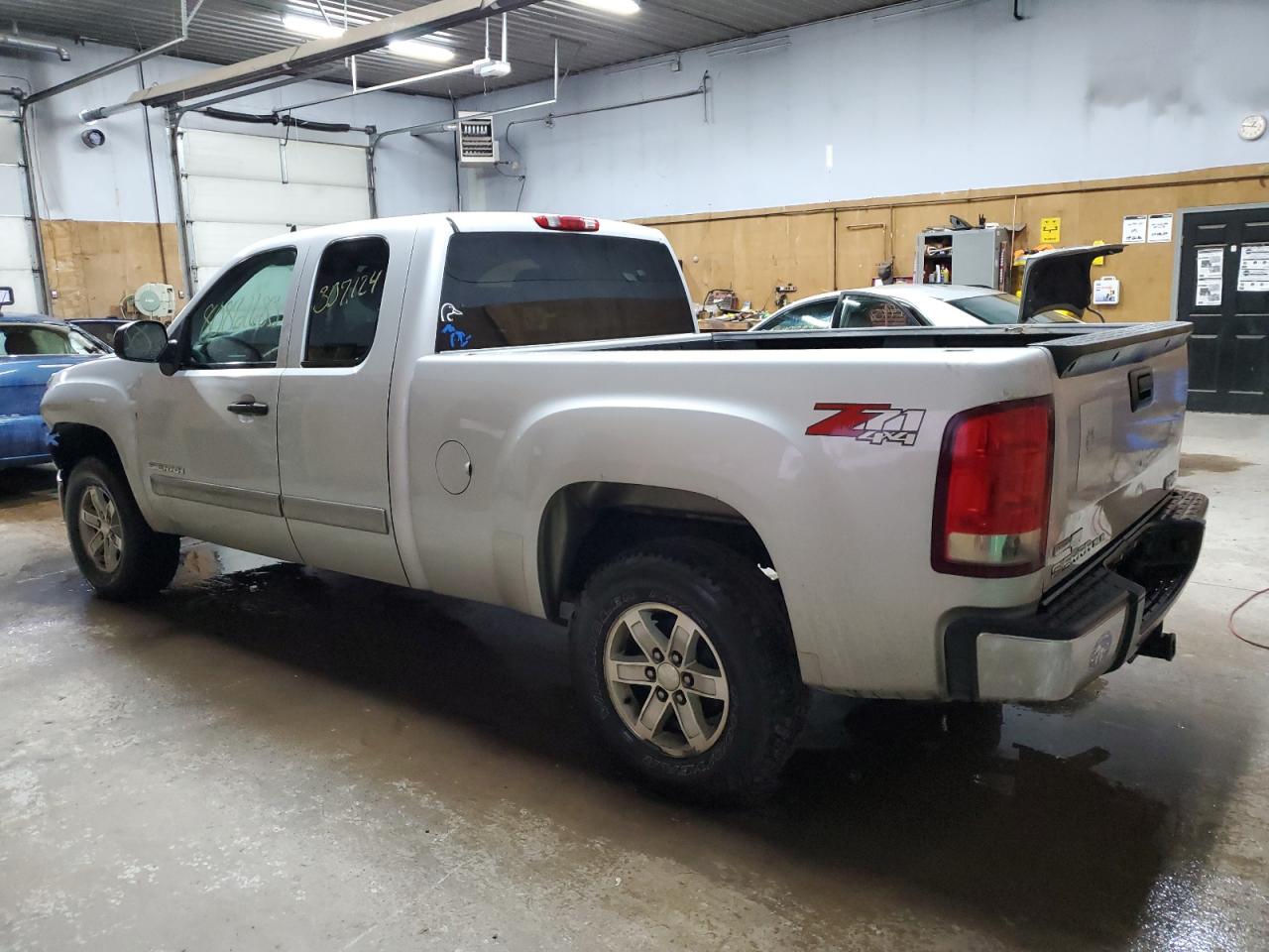 Image 2 of 2012 GMC SIERRA K1500 SLE 2012 with VIN 1GTR2VE70CZ136603