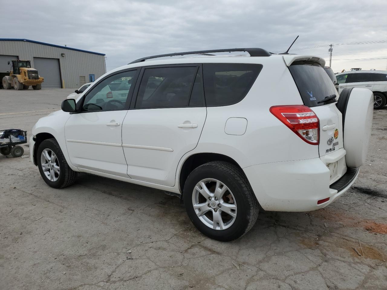 Изображение 2 2011 TOYOTA RAV4  2011 с VIN 2T3BF4DV1BW122367
