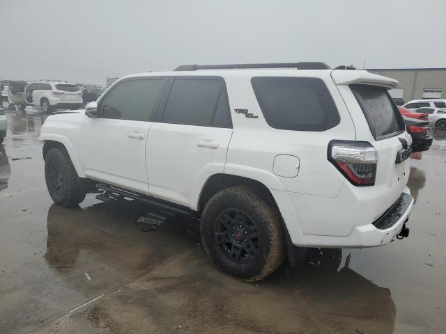 Obraz 2 z 2019 TOYOTA 4RUNNER SR5 2019 z VIN JTEBU5JR4K5659479